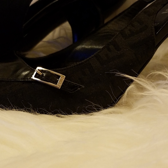 Fendi - Picture 2 of 5